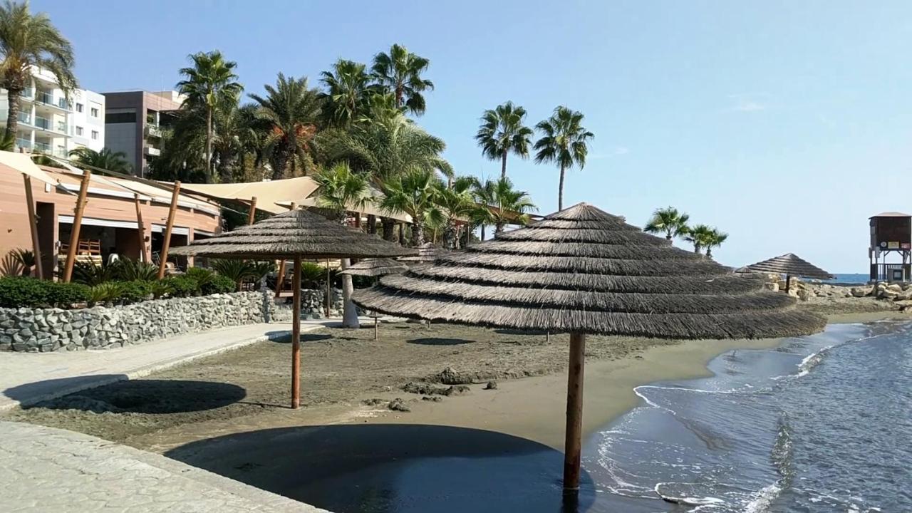 Fantastic 1 Bed Apartment By The Sea Opposite 4 Seasons Limisso Esterno foto
