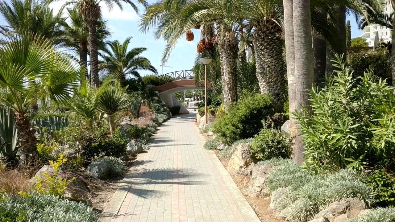 Fantastic 1 Bed Apartment By The Sea Opposite 4 Seasons Limisso Esterno foto
